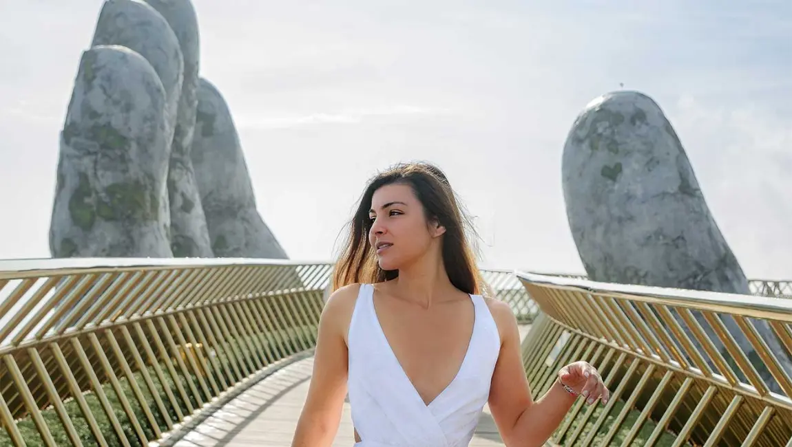 vietnam tours girl