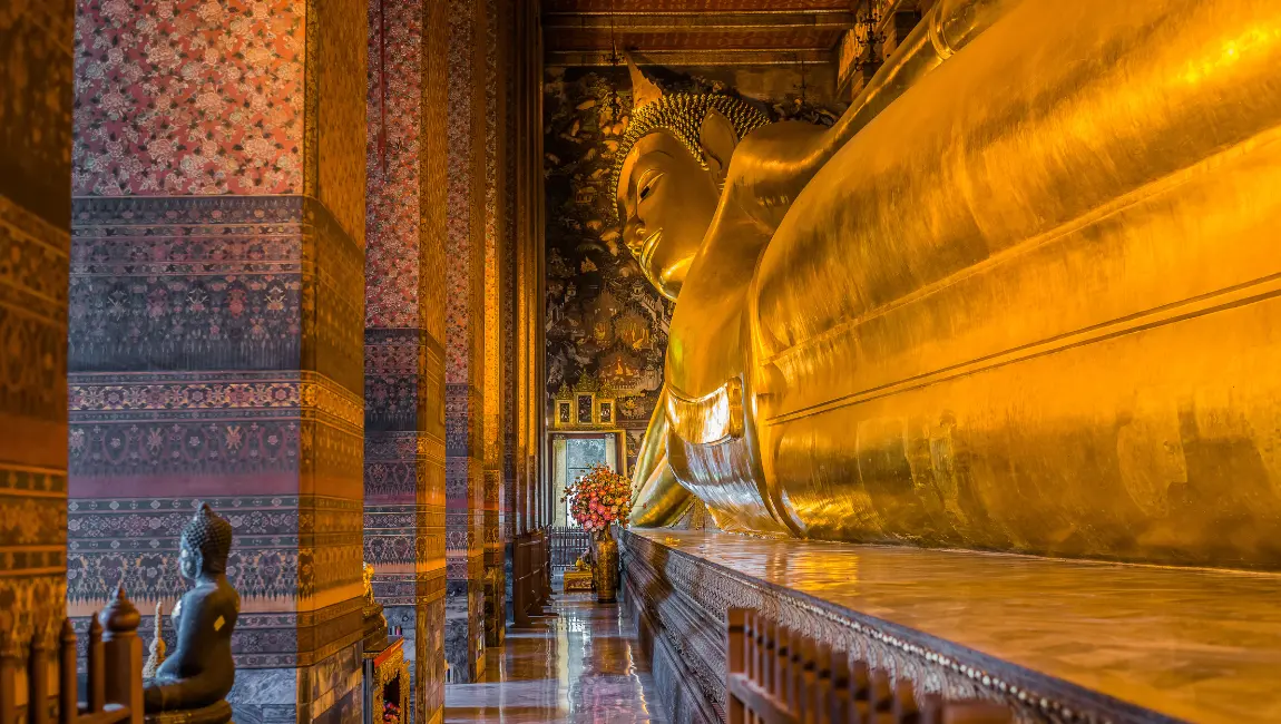 reclining buddha Wat Pho temple bangkok