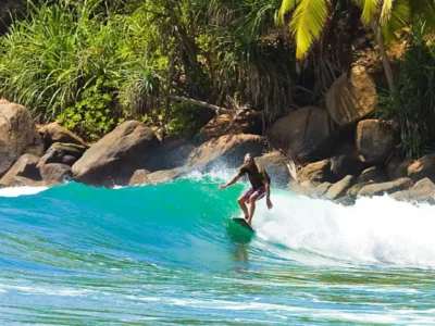 arugam bay surfing
